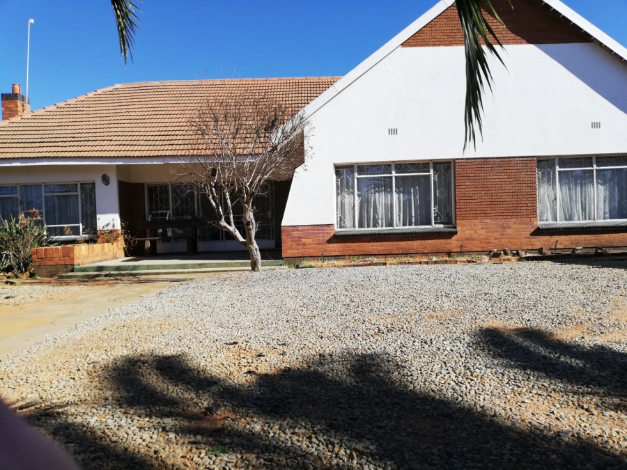 3 Bedroom Property for Sale in Wilkoppies North West